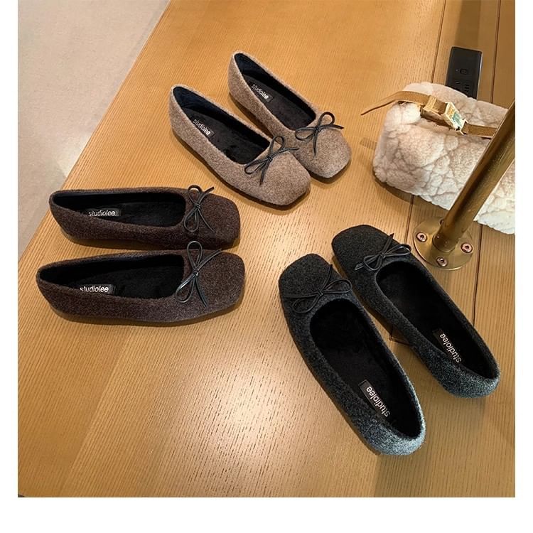 Toe Bow Accent Square Flats