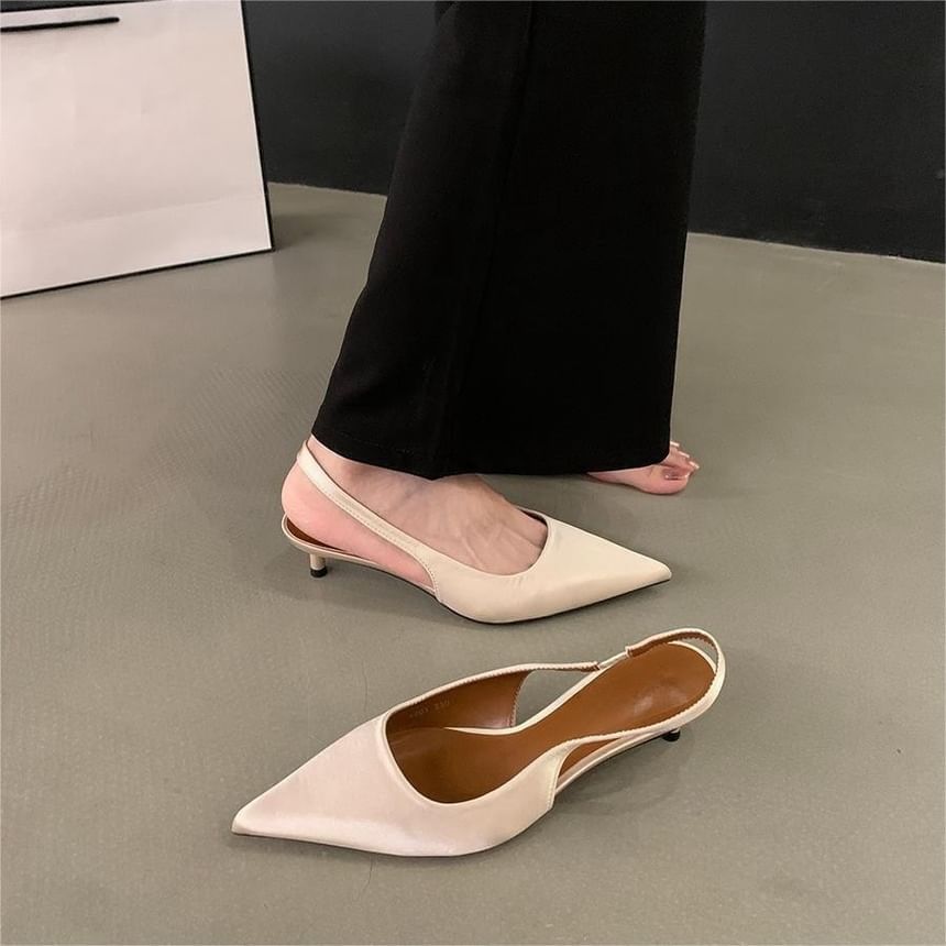 SamplePointed Toe Satin Kitten Heel Pumps
