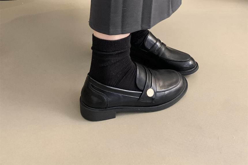 SampleFaux Leather / Patent Leather Penny Loafers