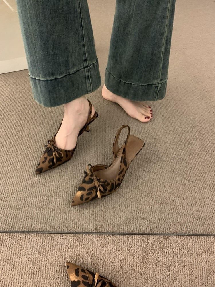SamplePointed Toe Bow Slingback Pumps