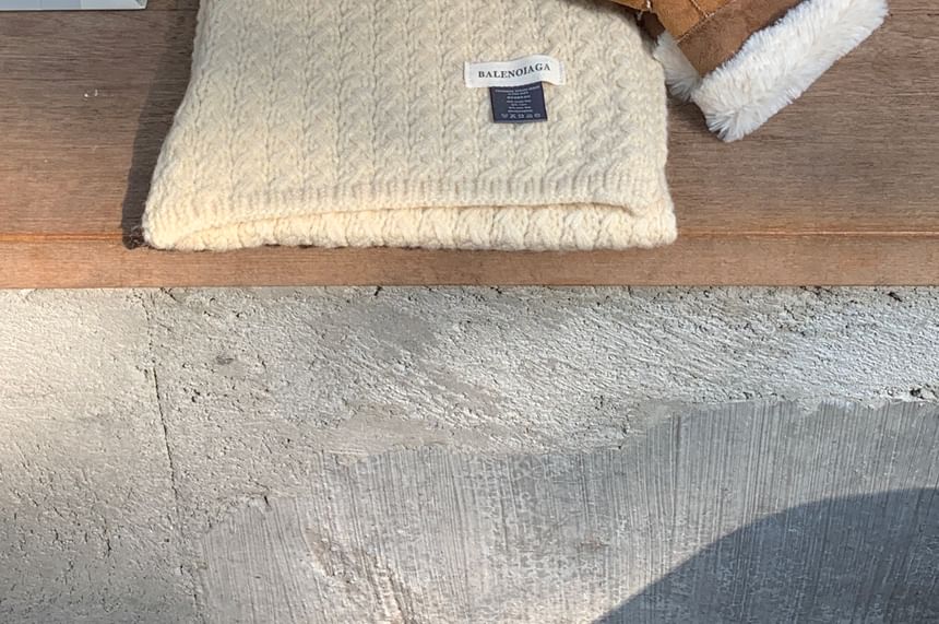 Suede Plain Fluffy Faux Gloves Trim