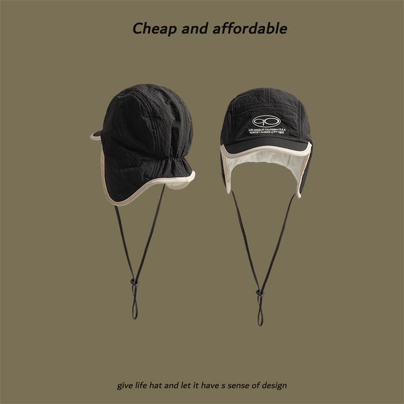 Lettering Print Hat Trapper