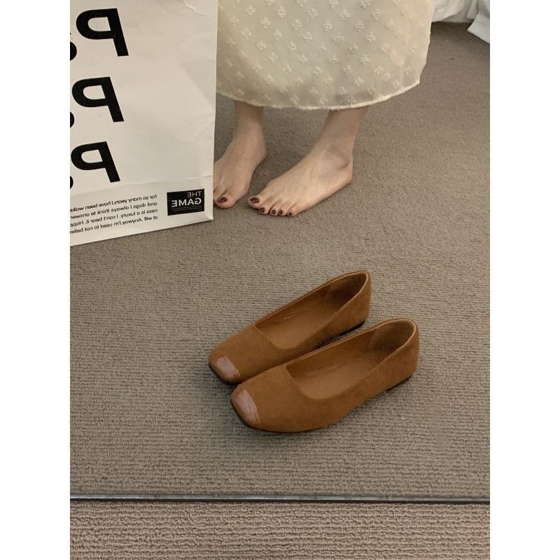 Square-Toe Flats