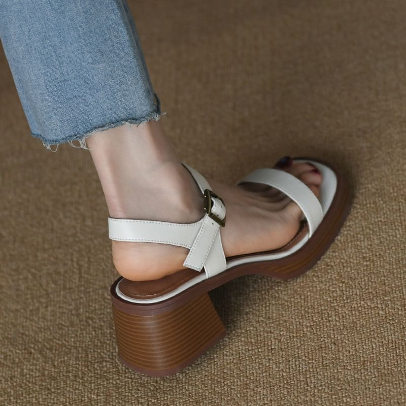 Wholesale Sample Block Heel Buckled Strap Sandals