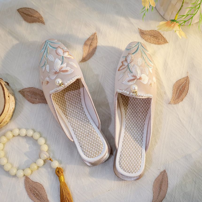 Faux Floral Pearl Mules Embroidered