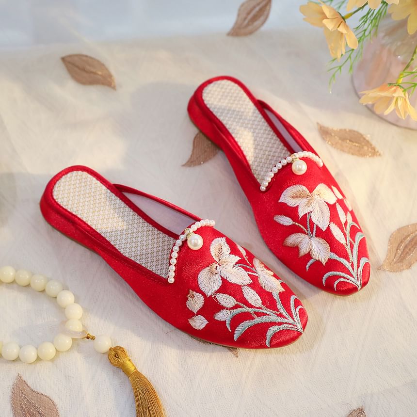 Faux Floral Pearl Mules Embroidered