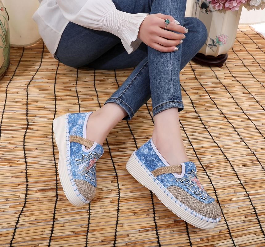 Platform Panel Slip Embroidered Ons