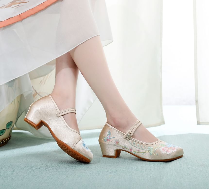 Pumps Floral Block Embroidery Heel
