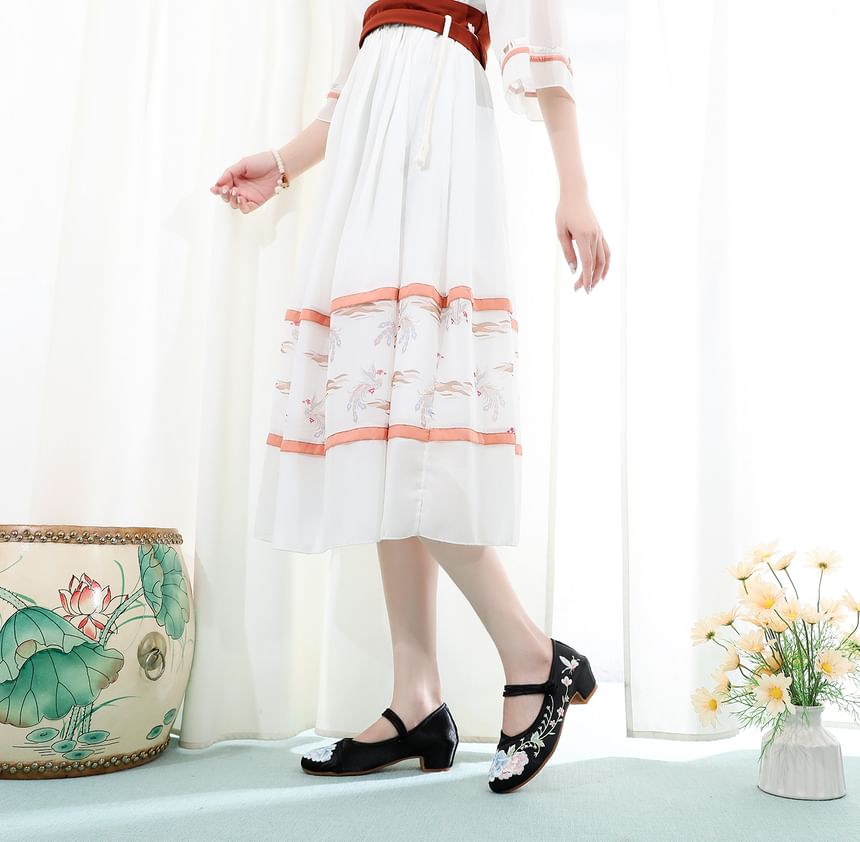 Pumps Floral Block Embroidery Heel
