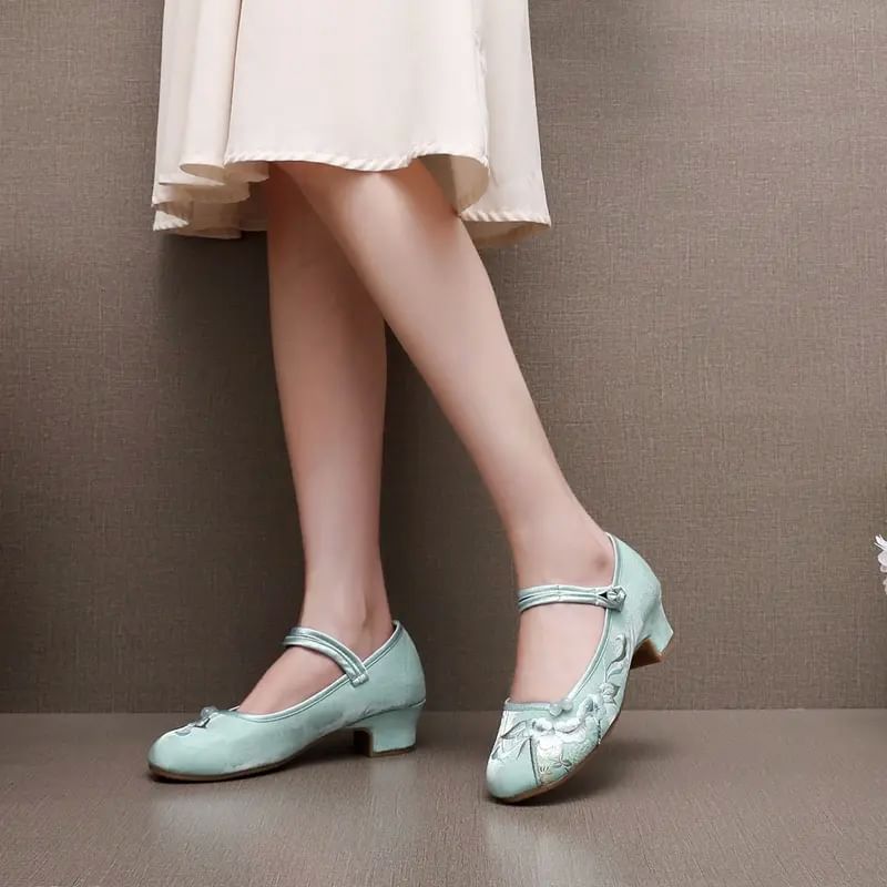 Embroidered Shoes Block Heel