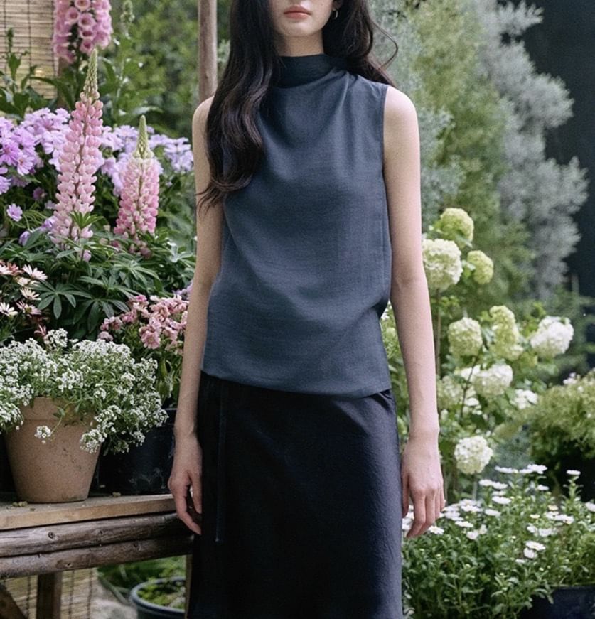 Sleeveless Neck Mock Blouse Plain