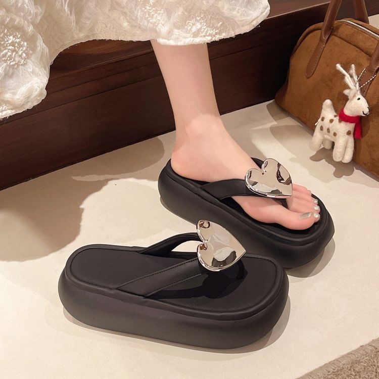 Heart Accent Flops Platform Flip