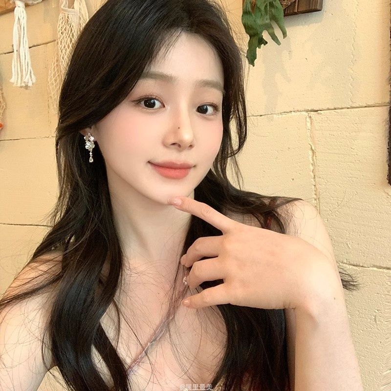 Rhinestone Earring Floral Drop Alloy