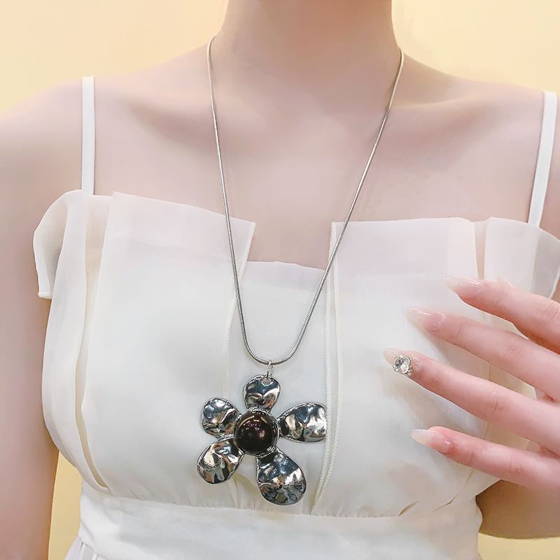 Statement Snake Flower Pendant Necklace Chain