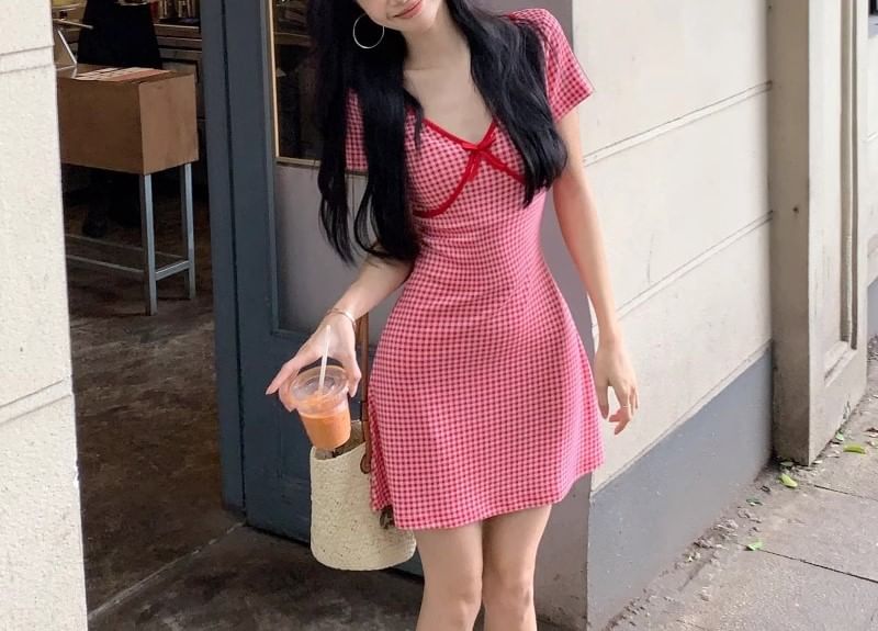 Dotted V-Neck Mini A-Line Dress Short-Sleeve