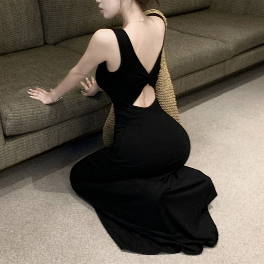 Sleeveless Maxi Neckline Bowknot Dress Backless