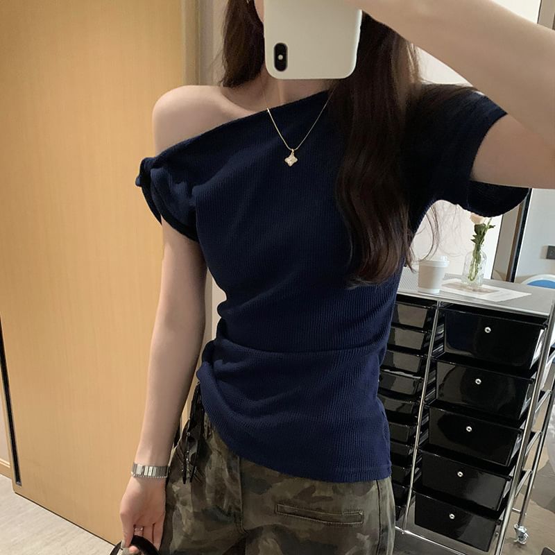 Tee Plain Asymmetrical Short-Sleeve