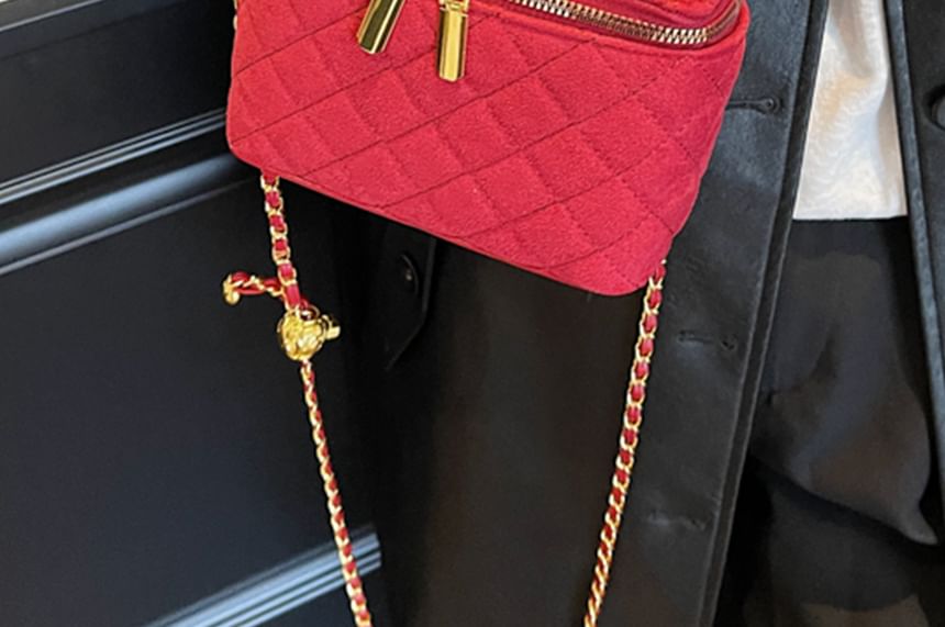 Leather Quilted Faux Chain Crossbody Strap Bag
