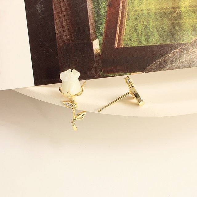 Earring Flower Heart Asymmetrical Alloy Shell