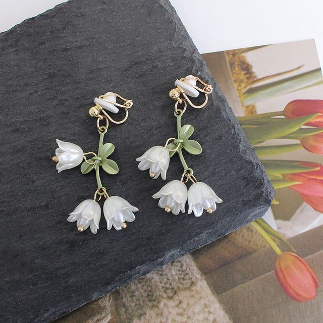 Fringed Alloy Flower Faux Pearl Earring