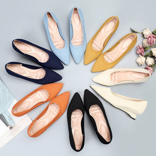Pointy-Toe Knit Wedge Heel Pumps