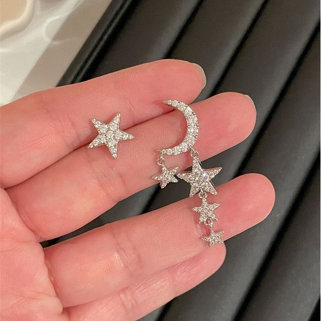 Asymmetrical Alloy Moon Star Fringed Earring