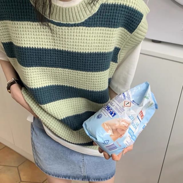Vest Round Neck Sleeveless Knit Striped