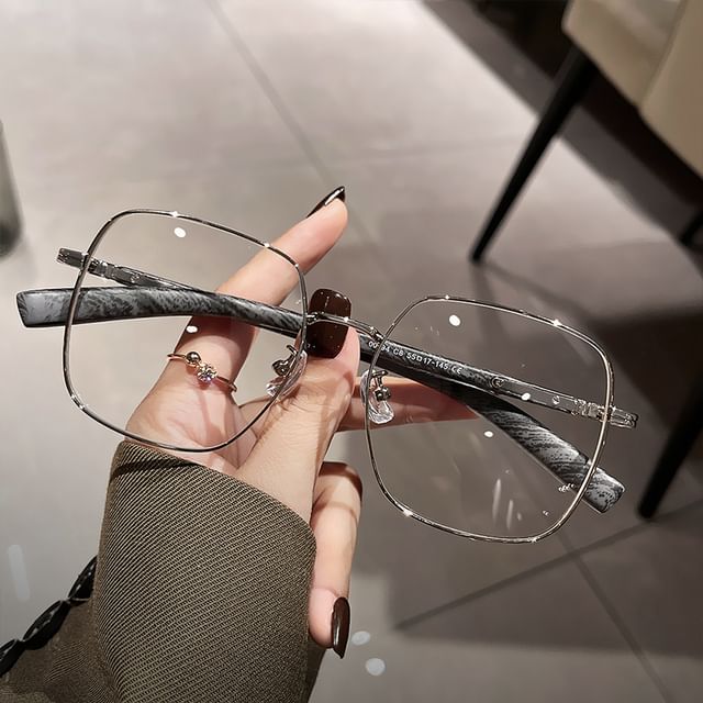 Glasses Square