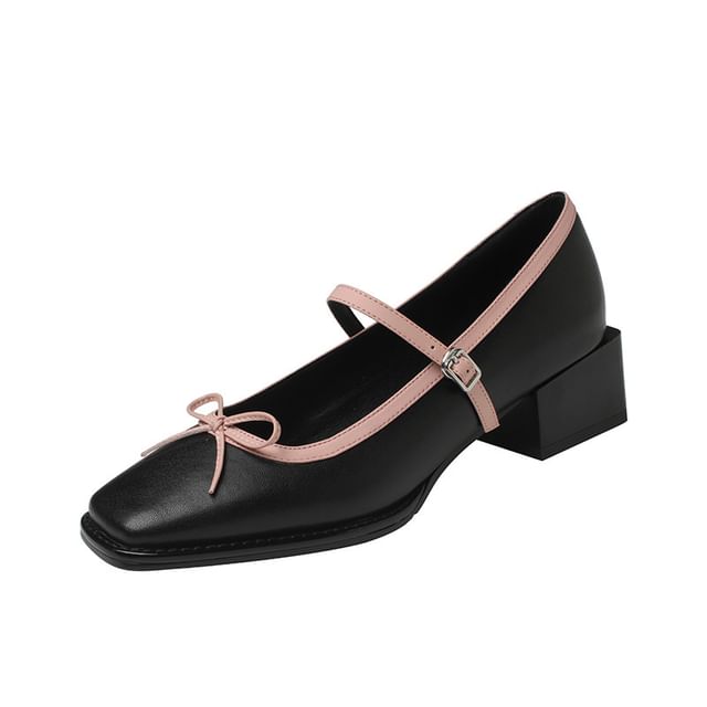 Sample Square Toe Bow Mary Jane Pumps