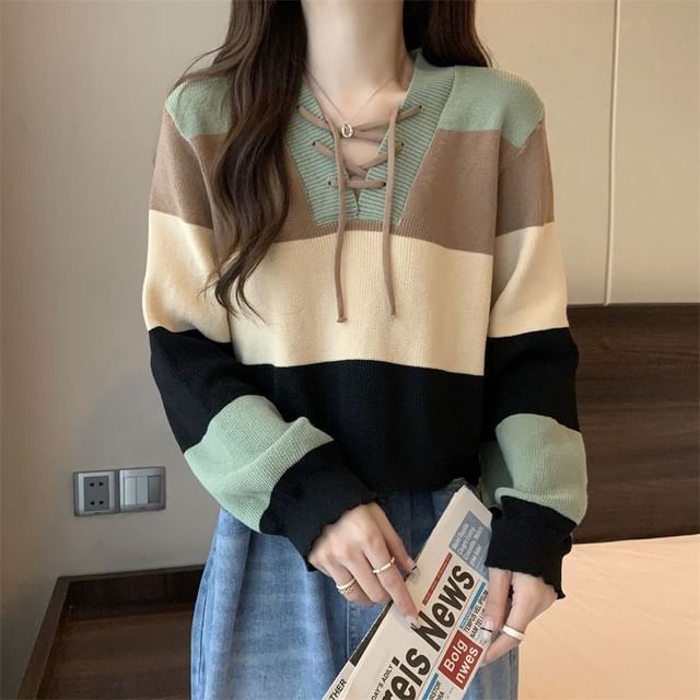 Color Sweater Lace-Up V-Neck Block