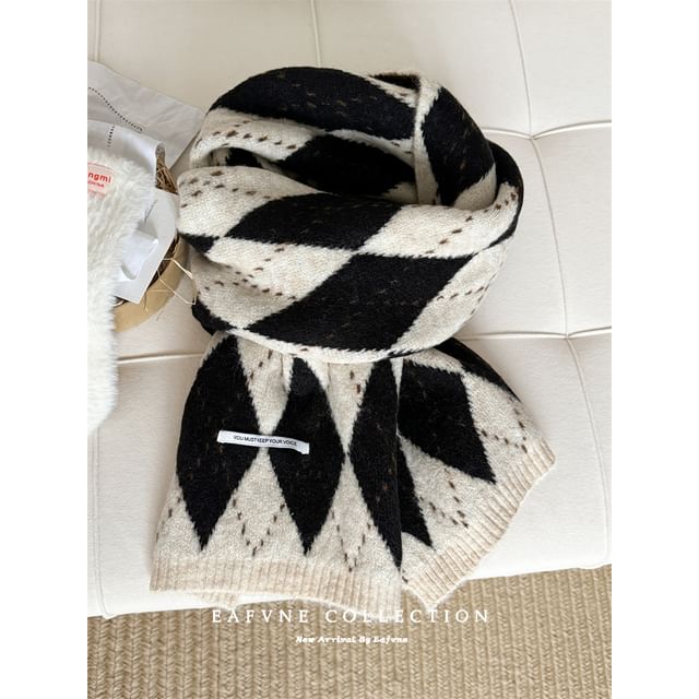 Scarf Knit Argyle