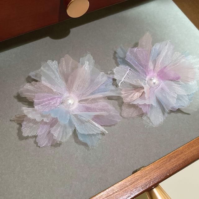 Faux Pearl Floral Mesh Ear Stud