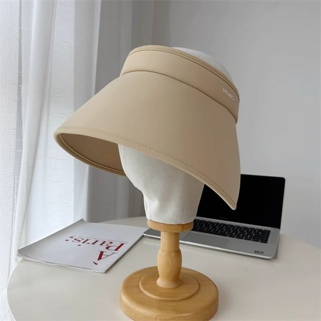 Brim Sun Lettering Hat Wide