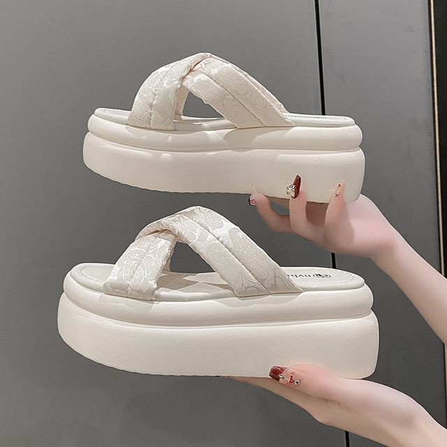 Großhandelsprobe Blumensandalen Jacquard Slide Platform