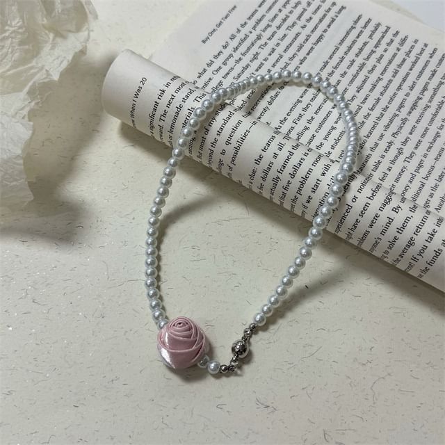 Faux Floral Pearl Necklace