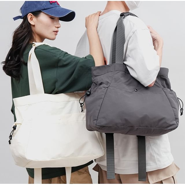 Plain Bag Zip Tote