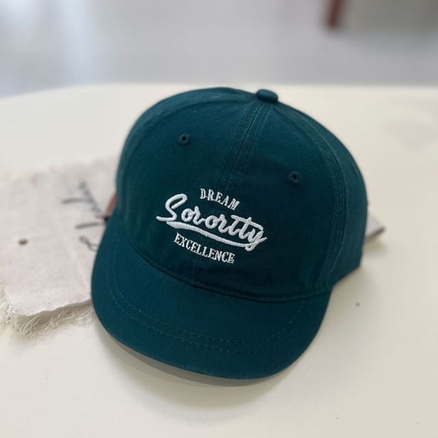 Lettering Cap Brim Short Embroidered
