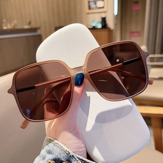 Sample Square Frame Gradient Sunglasses