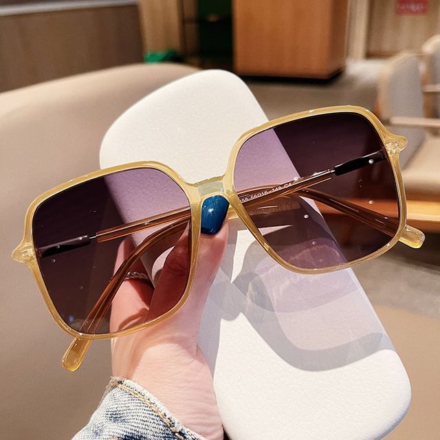 Sample Square Frame Gradient Sunglasses