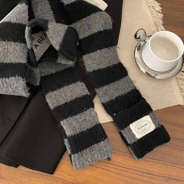 Großhandelsmusterschal gestreift gestrickt