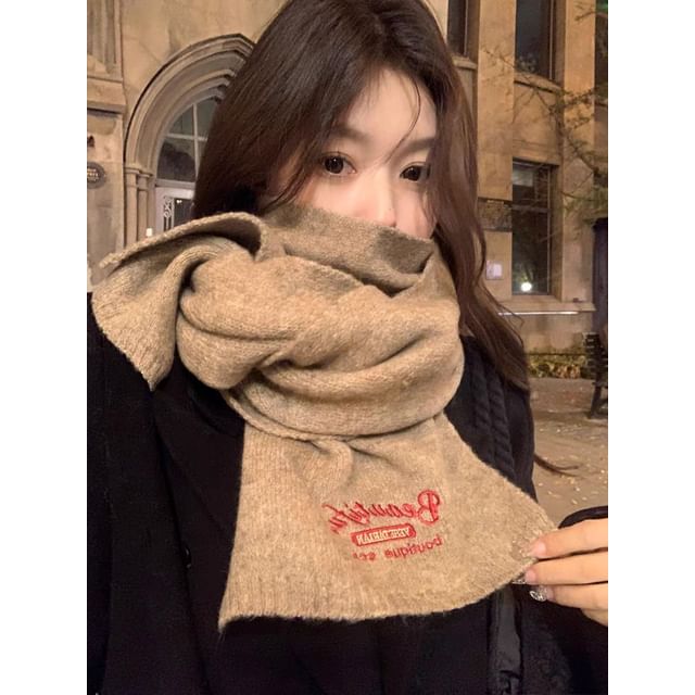 / Lettering Scarf Embroidered Plain Plaid