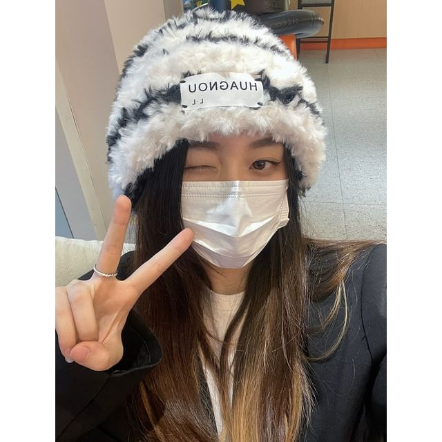 Plain Fluffy / Knit Beanie Cable