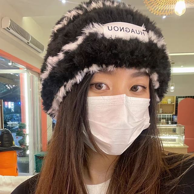 Plain Fluffy / Knit Beanie Cable