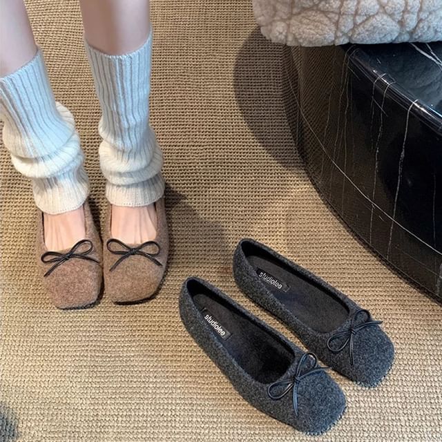 Toe Bow Accent Square Flats