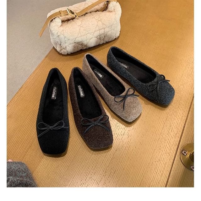 Toe Bow Accent Square Flats