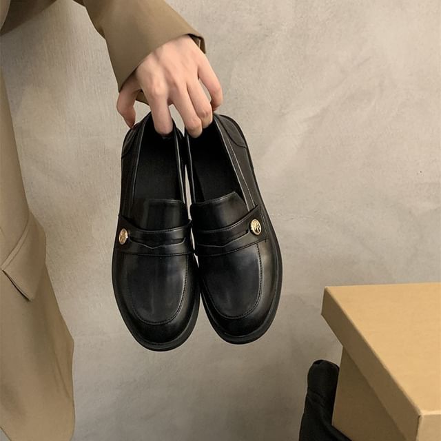 SampleFaux Leather / Patent Leather Penny Loafers