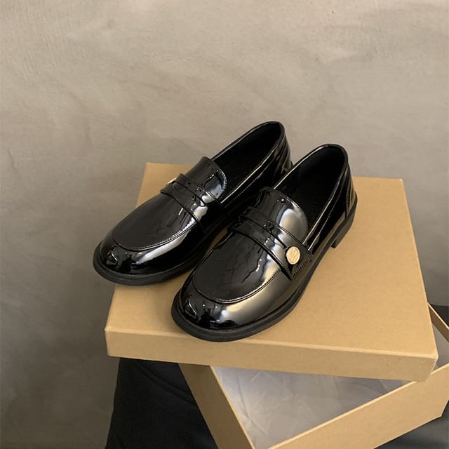 SampleFaux Leather / Patent Leather Penny Loafers