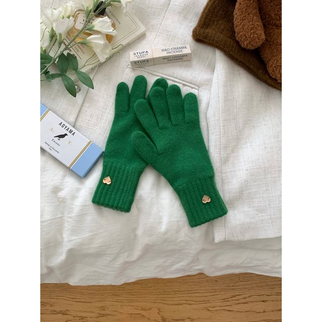Knit Heart Buttoned Gloves