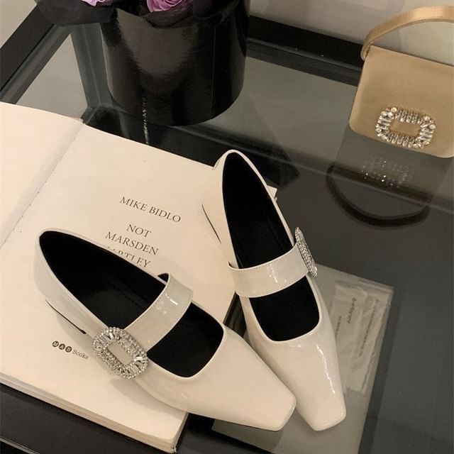 Low Heel Rhinestone Buckle Mary Jane Pumps