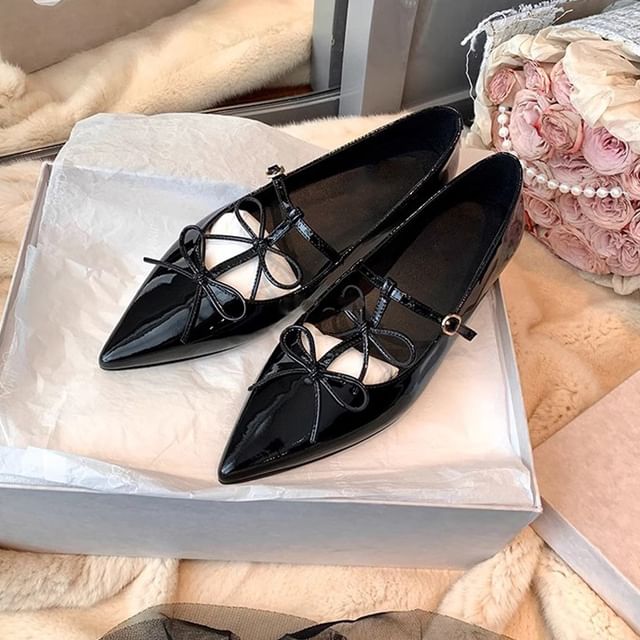 Mary Pointed Jane Flats Bow
